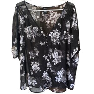 Torrid Womens Size 1 Black Floral Short Sleeve Button Front V Neck Sheer Top